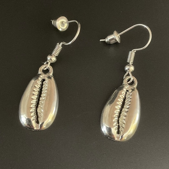 3 For $25 Silver Tone Puka Shell Earrings “ You Pick 3 “ - Picture 3 of 4